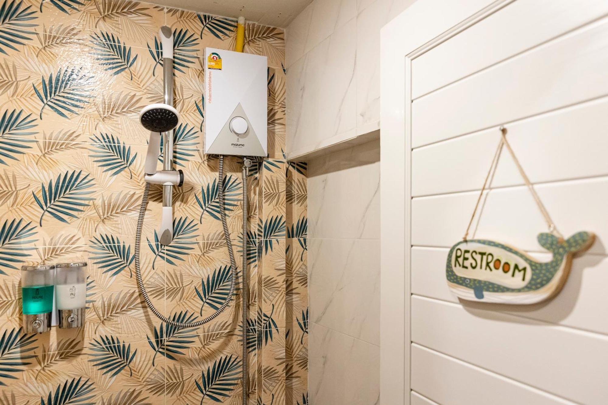 Sweett Lemon Hostel Patong Luaran gambar