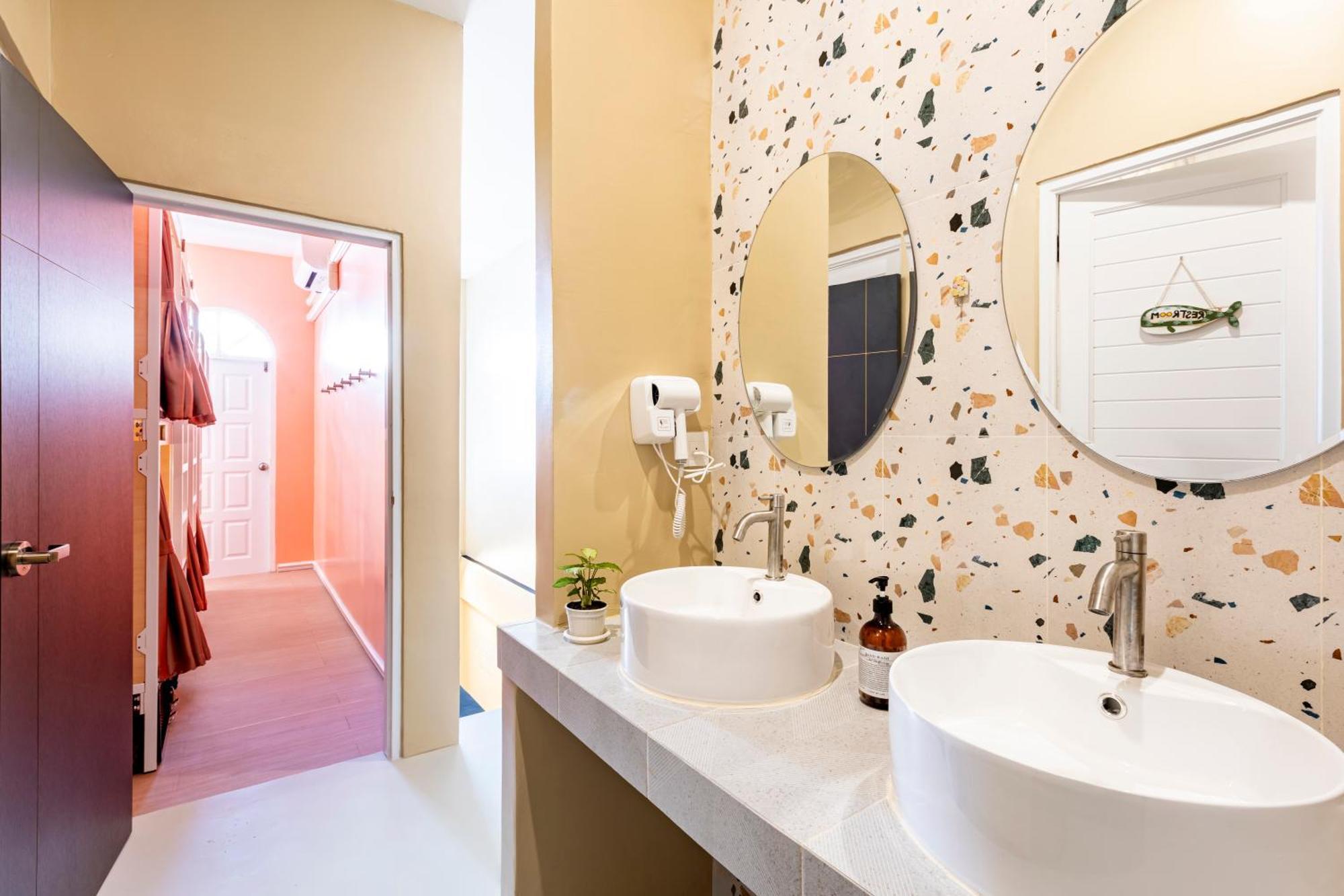 Sweett Lemon Hostel Patong Luaran gambar