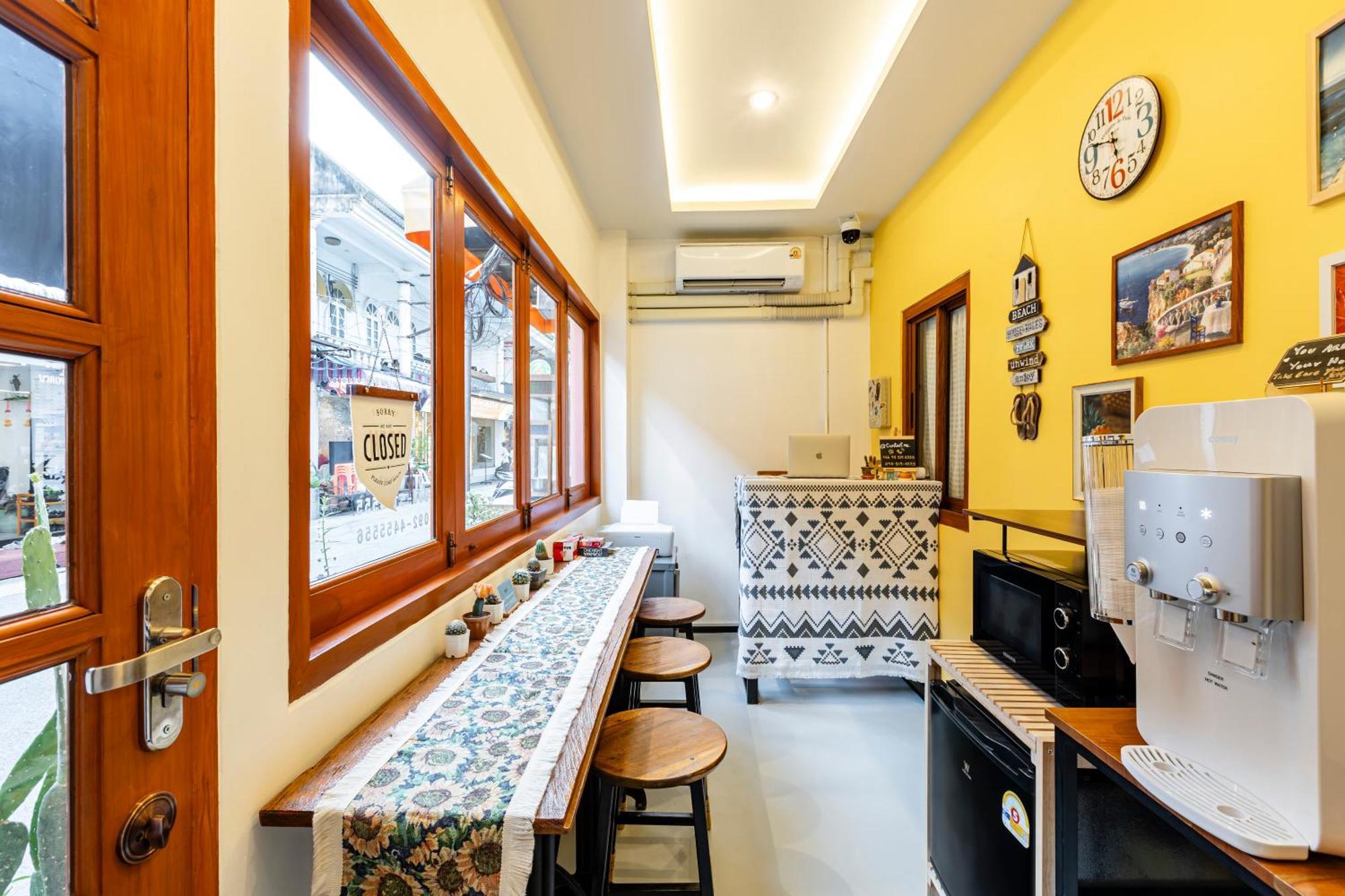 Sweett Lemon Hostel Patong Luaran gambar